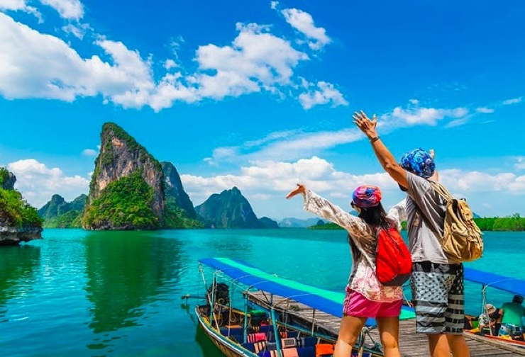 travel-in-small-group-ha long